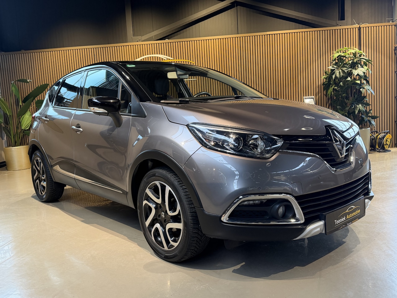 Renault Captur - 0.9 TCe Helly Hansen Keyless. Navi, Park cam, Full Options - AutoWereld.nl