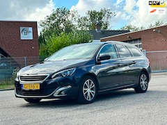Peugeot 308 SW - 1.2 e-THP Allure Automaat*Achteruit camera*Pano*Navigatie*NAP*LED*Cruise*Clima*Trekhaak*LM