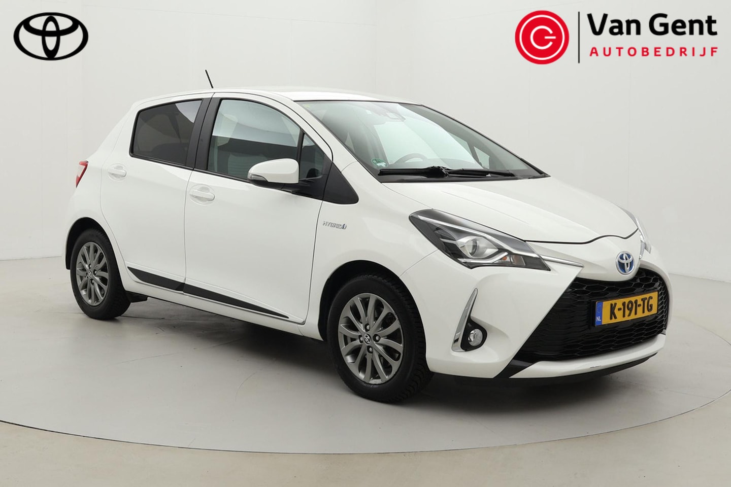 Toyota Yaris - 1.5 Hybrid Design | Navigatie | Cruise Control | Clima | Parkeersensoren achter | Camera | - AutoWereld.nl