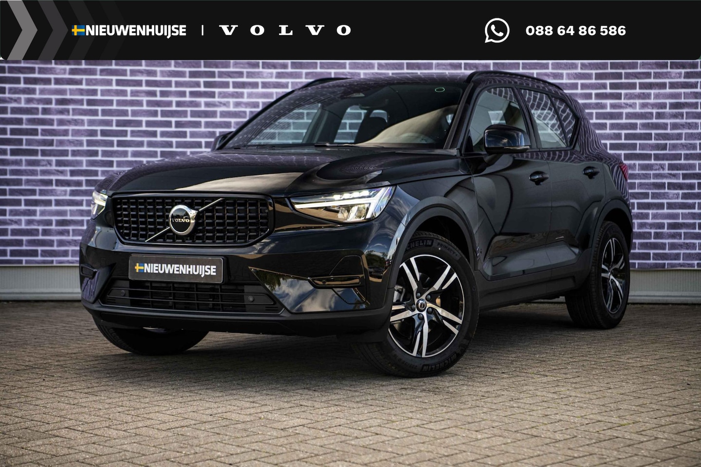 Volvo XC40 - 2.0 B4 Plus Dark | Adaptieve Cruise Control | Harman Kardon Audio | Trekhaak | Verwarmbare - AutoWereld.nl