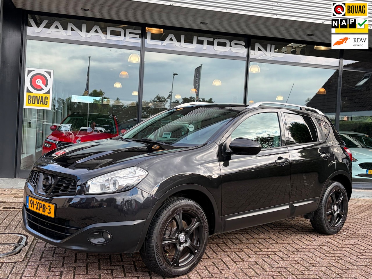 Nissan Qashqai - 1.6 Connect Panorama Camera Cruise Clima Trekhaak NL-Auto NAP Dealeronderhouden! - AutoWereld.nl