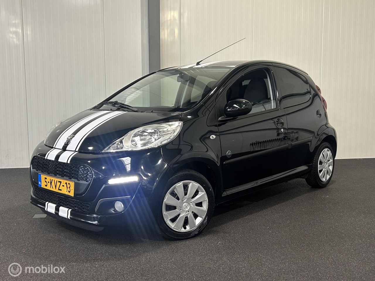 Peugeot 107 - 1.0 Envy 5-drs [ NAP airco LED facelift ] - AutoWereld.nl