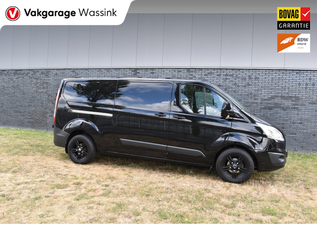Ford Transit Custom - 310 2.0 TDCI L2H1 Sport Euro 6 Trekhaak - AutoWereld.nl