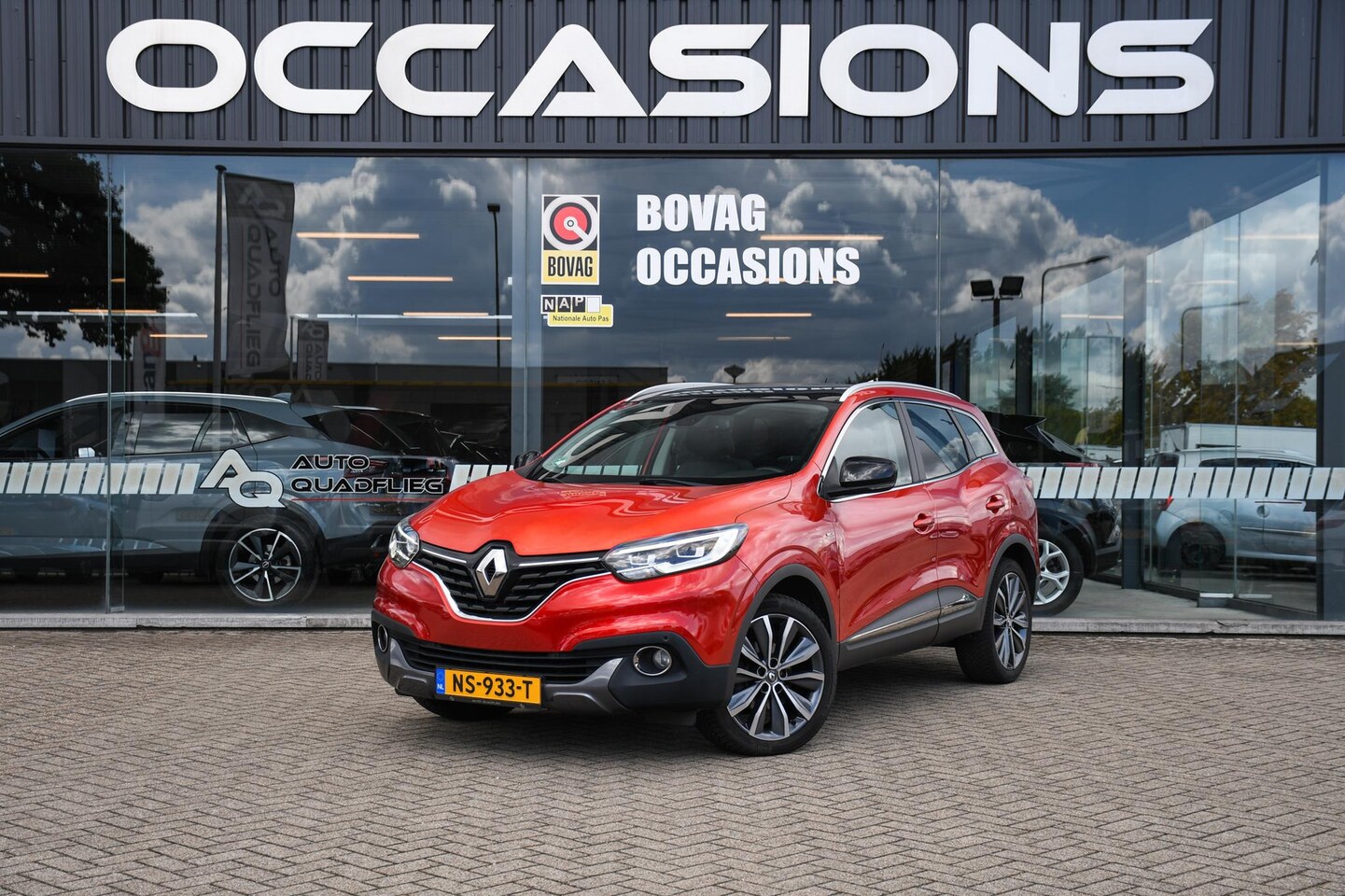 Renault Kadjar - 1.2 TCe Bose PANORAMADAK/ NAVIGATIE/ CAMERA - AutoWereld.nl