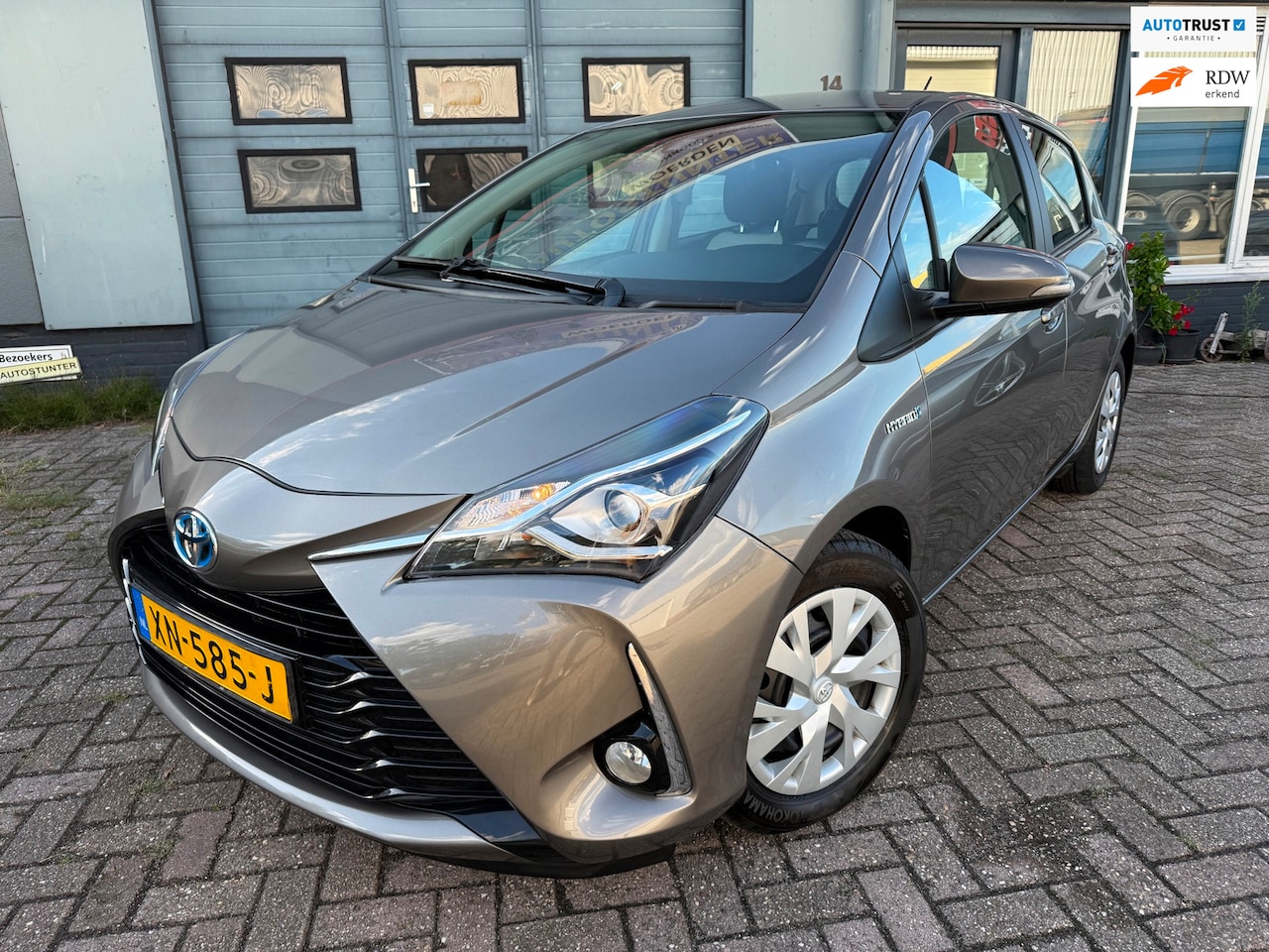 Toyota Yaris - 1.5 HYBRID ASPIRATION AUTOMAAT CLIMA CAM NAP 100%DEALER OND - AutoWereld.nl