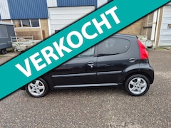 Peugeot 107 - 1.0-12V Black & Silver, airco /half leren bekleding/5 deurs