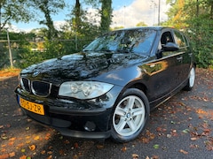 BMW 1-serie - 116i Business Line AIRCO LM-VELGEN INRUILKOOPJE