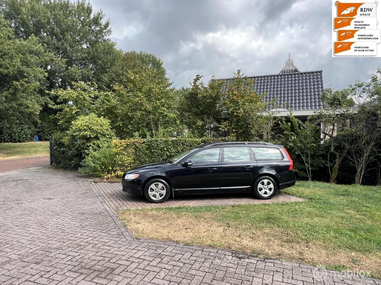 Volvo V70 - 2.5FT Momentum 2.5FT Momentum - AutoWereld.nl