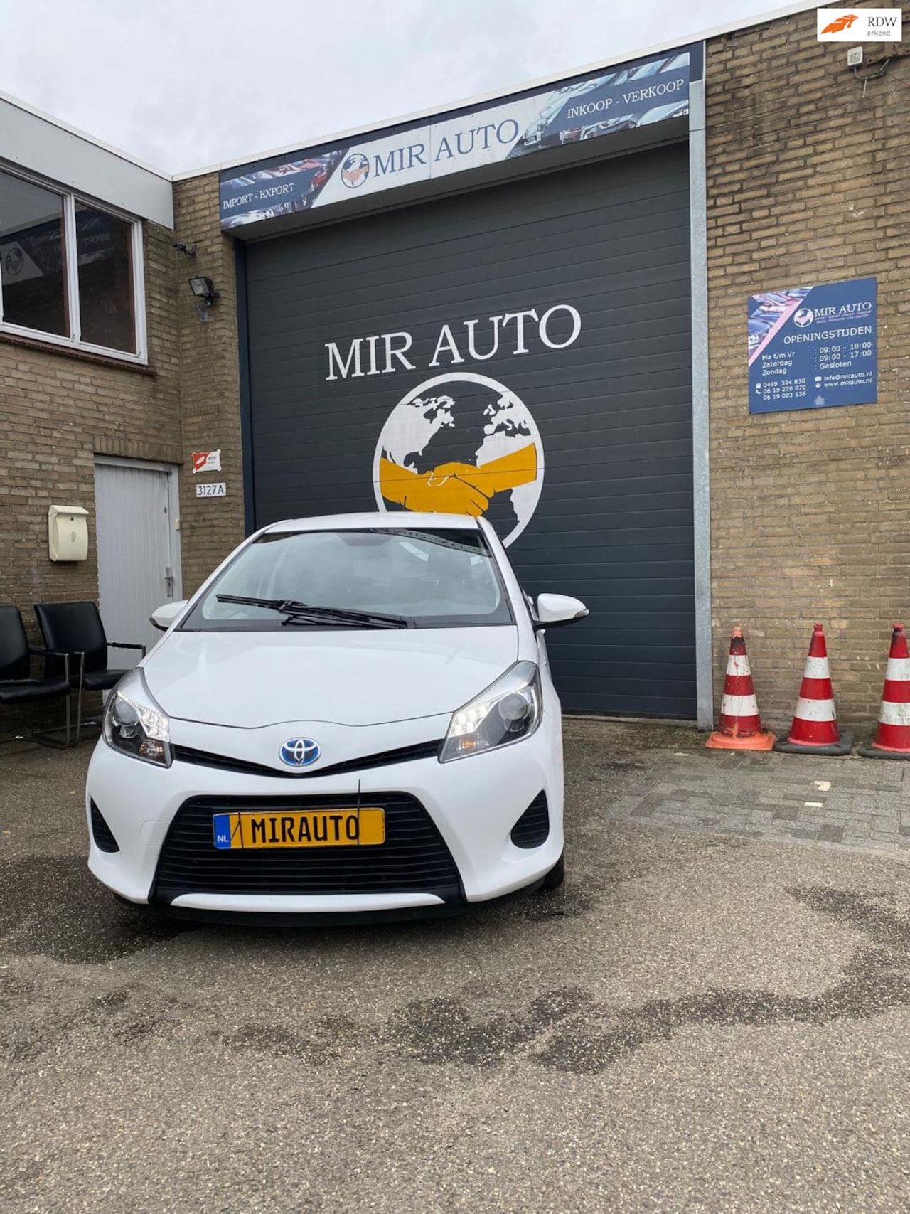 Toyota Yaris - 1.5 Hybrid Dynamic 6-2013 - AutoWereld.nl