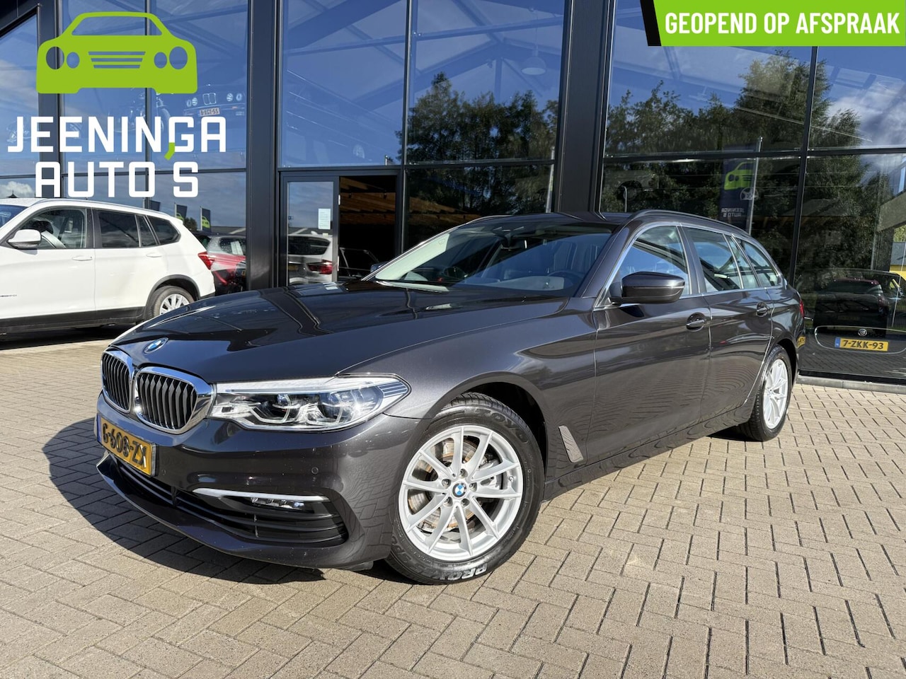 BMW 5-serie Touring - 520i High Executive Edition |Memory|Camera|Afn.Trekhaak - AutoWereld.nl