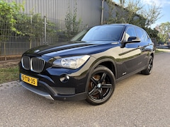 BMW X1 - 18i sDrive Executive / NAVI / PANORAMASDAK / AIRCO / TREKHAAK / 162dkm