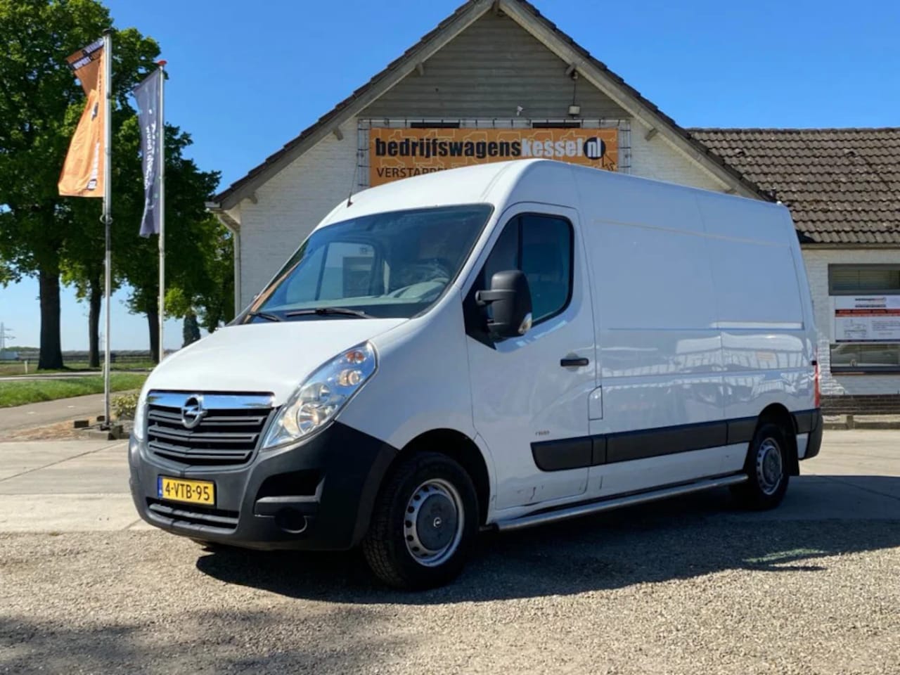 Opel Movano - 2.3 CDTI L2H2 airco trekhaak euro 5 - AutoWereld.nl