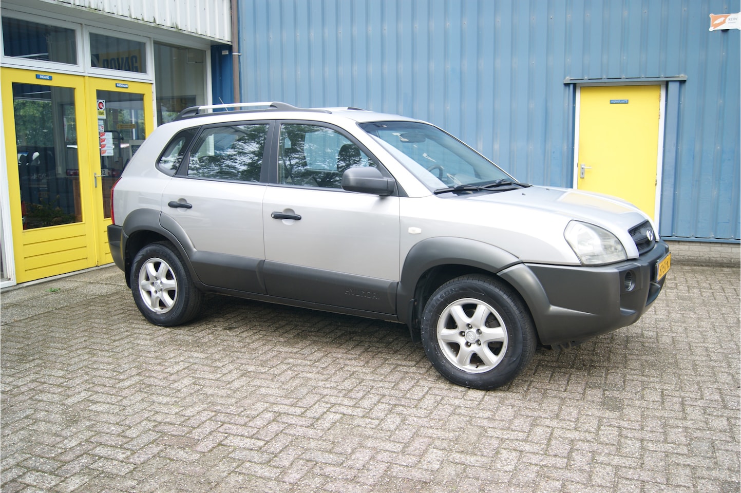 Hyundai Tucson - 2.0i Active 2.0i Active, Airco, Trekhaak, Nieuwe APK, MOOI!!! - AutoWereld.nl