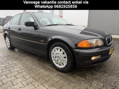 BMW 3-serie - 320i Executive Airco Automaat slechts 172.639 km nap. APK: Nieu
