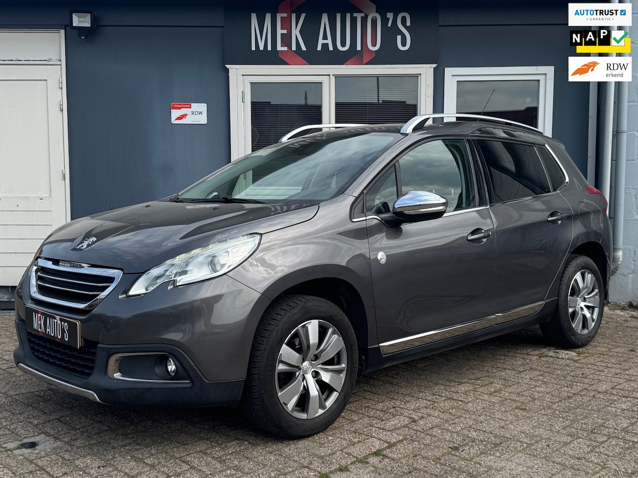 Peugeot 2008 - 1.2 PureTech Crossway|Navi|Trekhaak|Airco|Cruise| - AutoWereld.nl