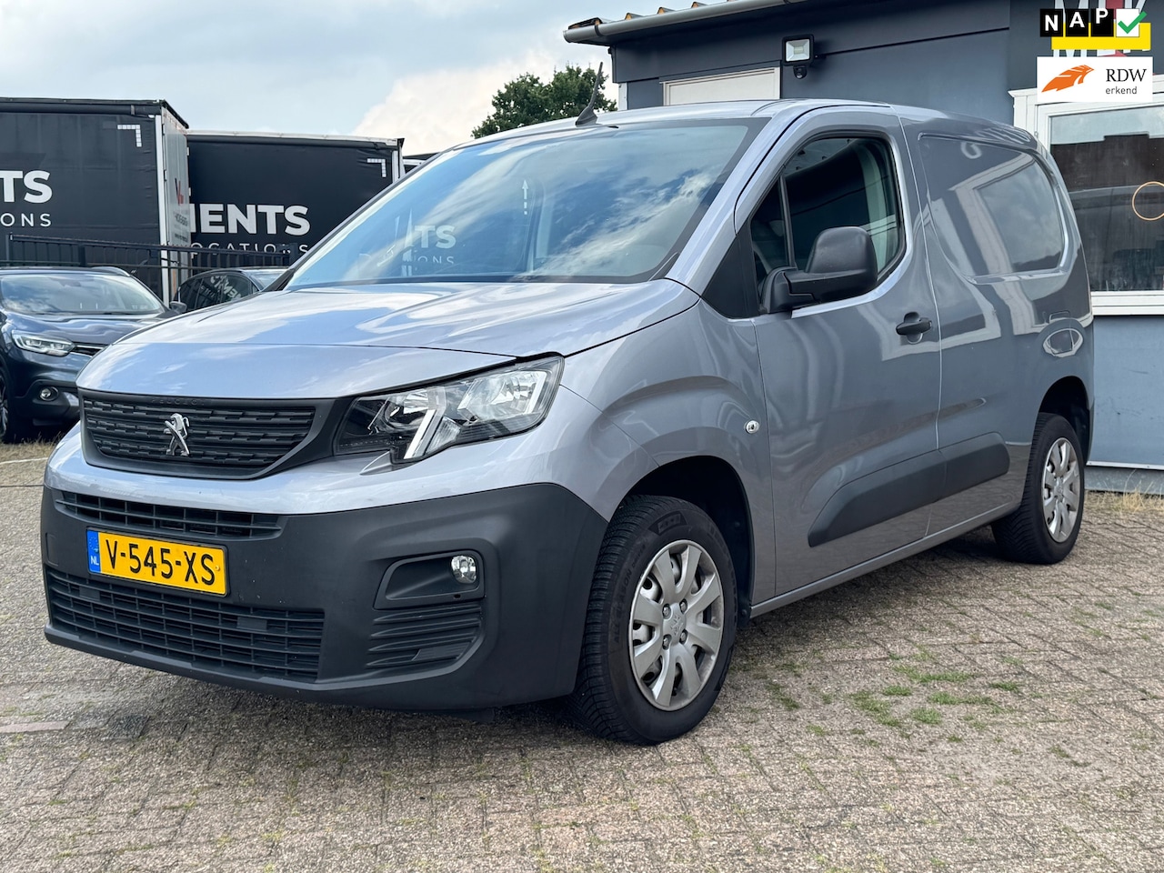 Peugeot Partner - 1.6 BlueHDI Premium|Carplay|Airco|Navi|Cruise| - AutoWereld.nl