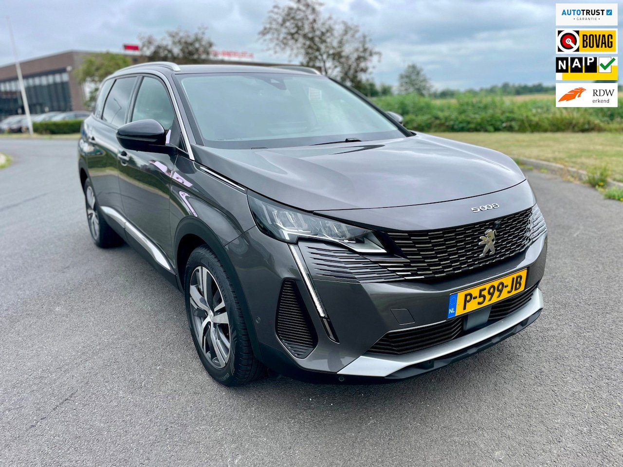 Peugeot 5008 - 1.2 PureTech Allure Pack Business 1.2 PureTech Allure Pack Business, Aut, 7pers, Acc, Cam, Stoelvrw, LED, Navi, Carplay, Gee - AutoWereld.nl