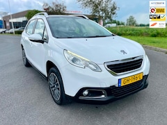 Peugeot 2008 - 1.2 PureTech Active, Pano, Trekhaak, Navi, Cruise, Geen import, Nap, Volledig oh, Mooie km