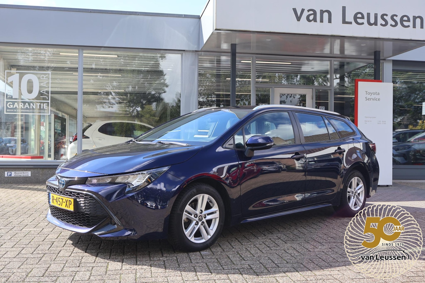 Toyota Corolla Touring Sports - 1.8 Hybrid Active NL-AUTO - AutoWereld.nl