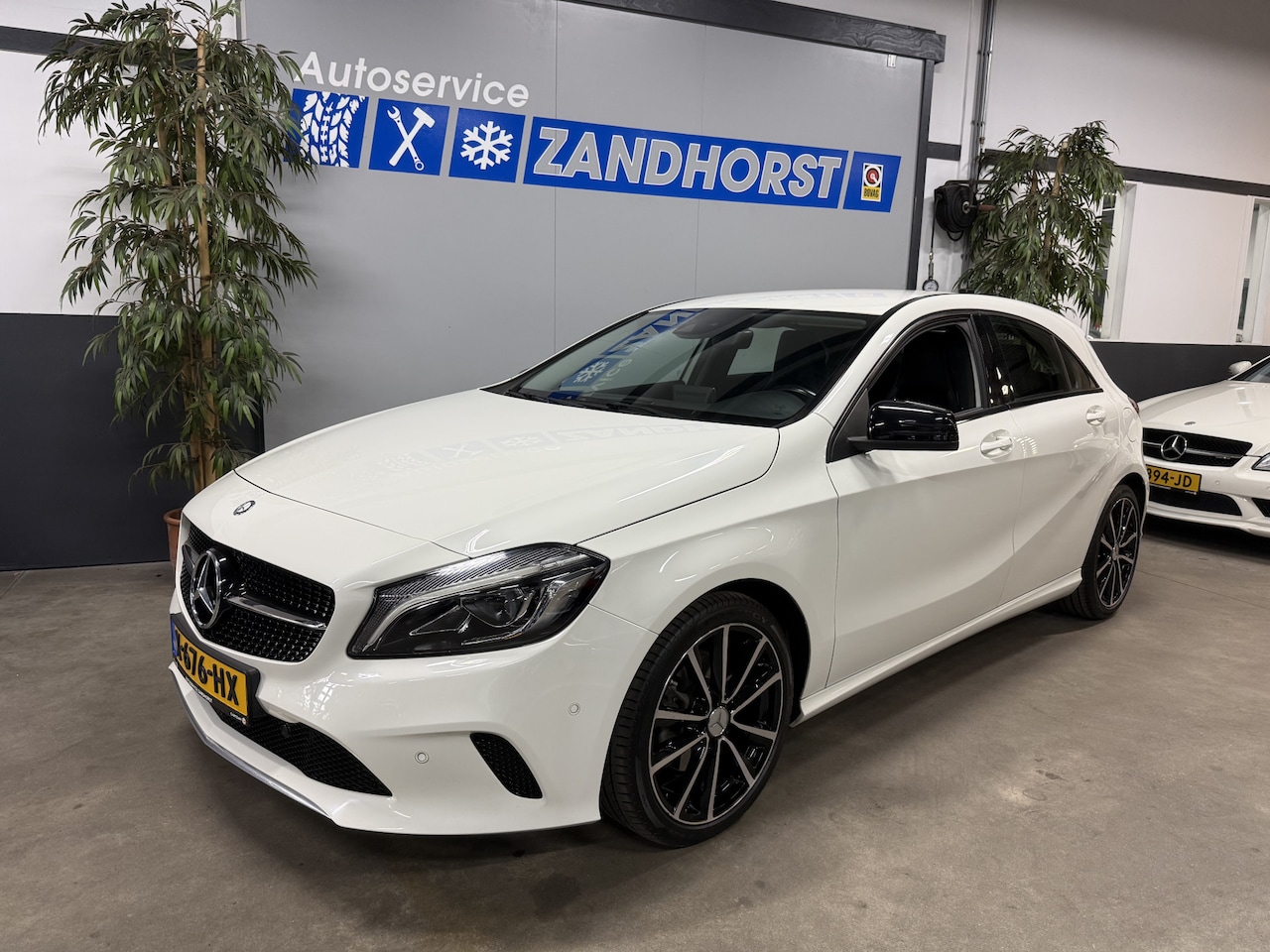 Mercedes-Benz A-klasse - 180 Ambition // 17 inch // Stoelverw. // Navi - AutoWereld.nl