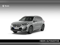 BMW X1 - xDrive25e M Sport | Trekhaak | Travel Pack | Premium Pack | Panoramadak | Sportstoelen