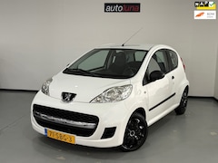 Peugeot 107 - 1.0-12V XR