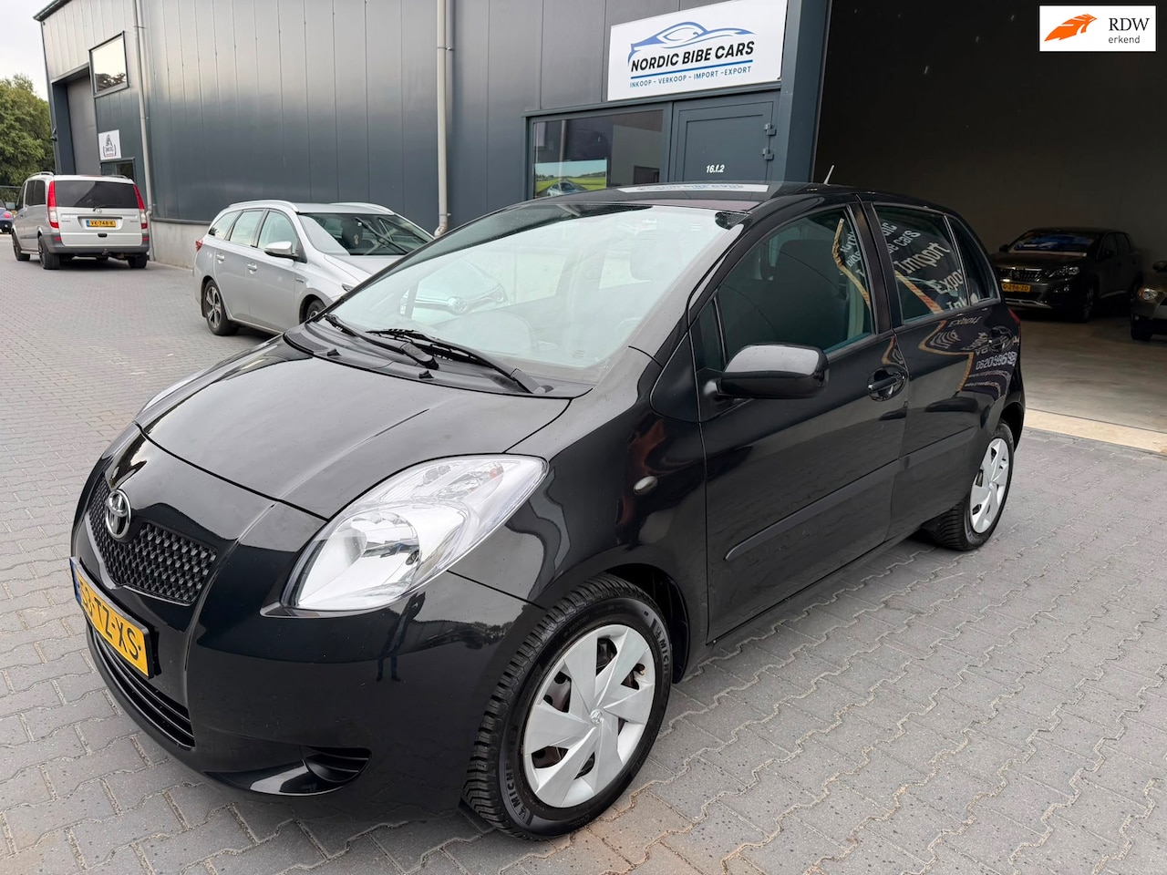 Toyota Yaris - 1.3 VVT-i Sol 1.3 VVTi Sol - AutoWereld.nl