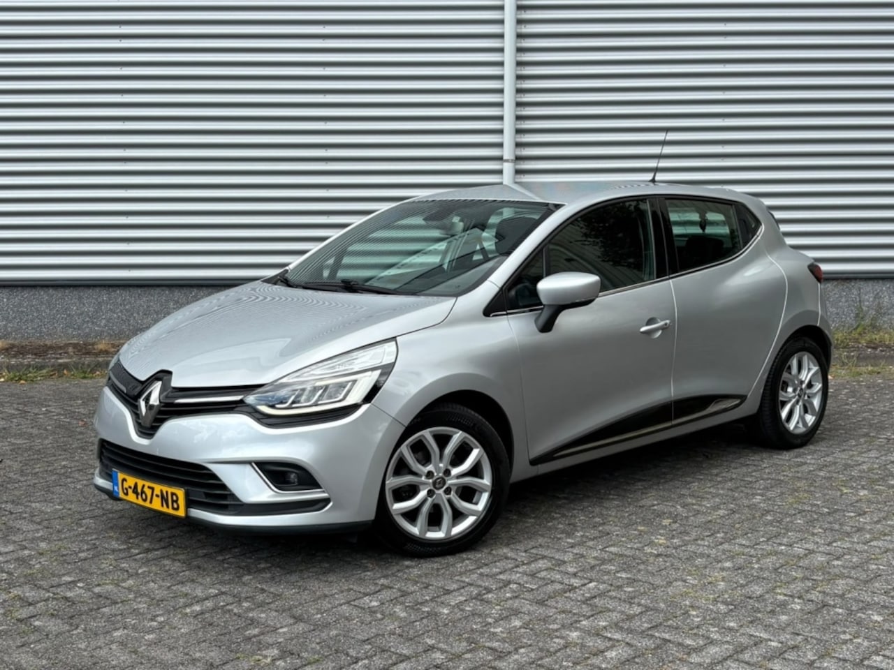 Renault Clio - 0.9 TCe Limited Stoelvw Leder Clima Cruise PDC - AutoWereld.nl