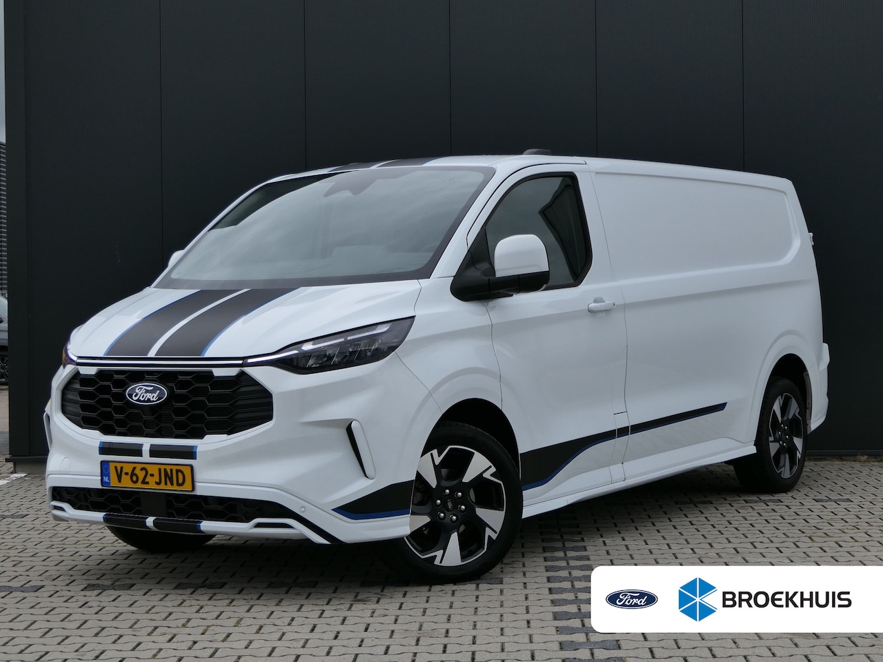 Ford Transit Custom - 300 2.0 TDCI 170pk L2H1 Sport | Trekhaak | Camera | Betonplex | Navigatie | Stoelverwarmin - AutoWereld.nl