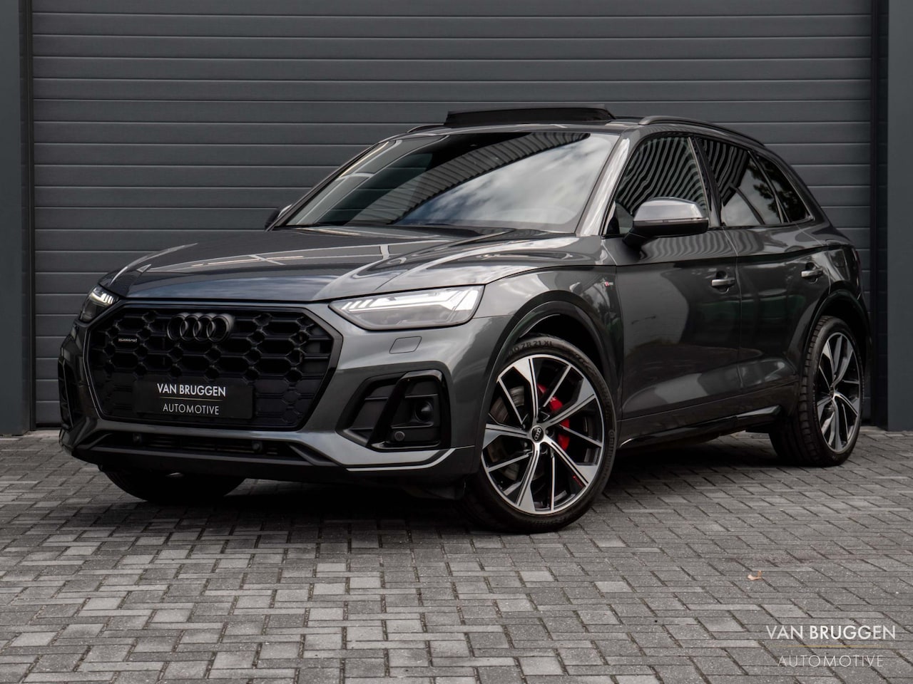 Audi Q5 - 55 TFSI e S-Line Pano RS-Stoelen Luchtv Trekh B&O BTW Memory - AutoWereld.nl