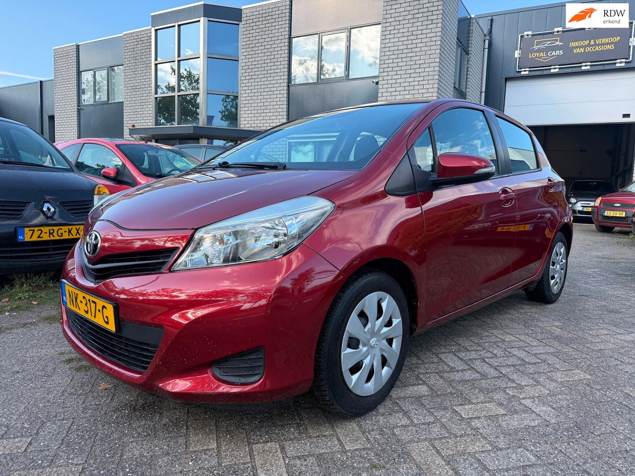 Toyota Yaris - 1.0 VVT-i Comfort Airco Elektr Ramen Carplay - AutoWereld.nl
