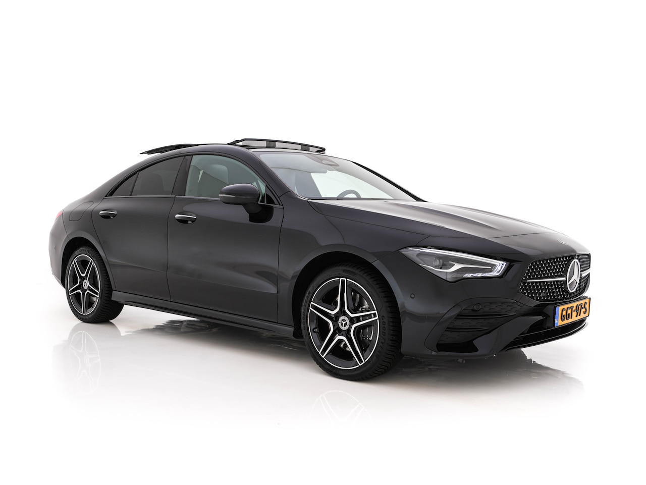 Mercedes-Benz CLA-Klasse - 250 e Star Edition (INCL.BTW) Aut. *PANO | LEATHER-MICROFIBRE | FULL-LED | HEATED-SPORTSEA - AutoWereld.nl