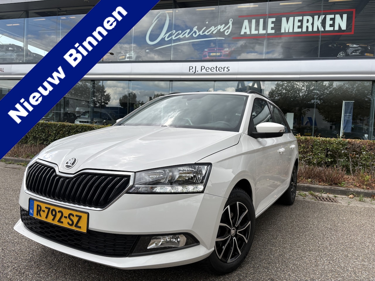 Skoda Fabia Combi - 1.0 TSI Ambition Airco - Apple carplay - Parkeersensor achter - Dakrails - Bagagedek - Mis - AutoWereld.nl
