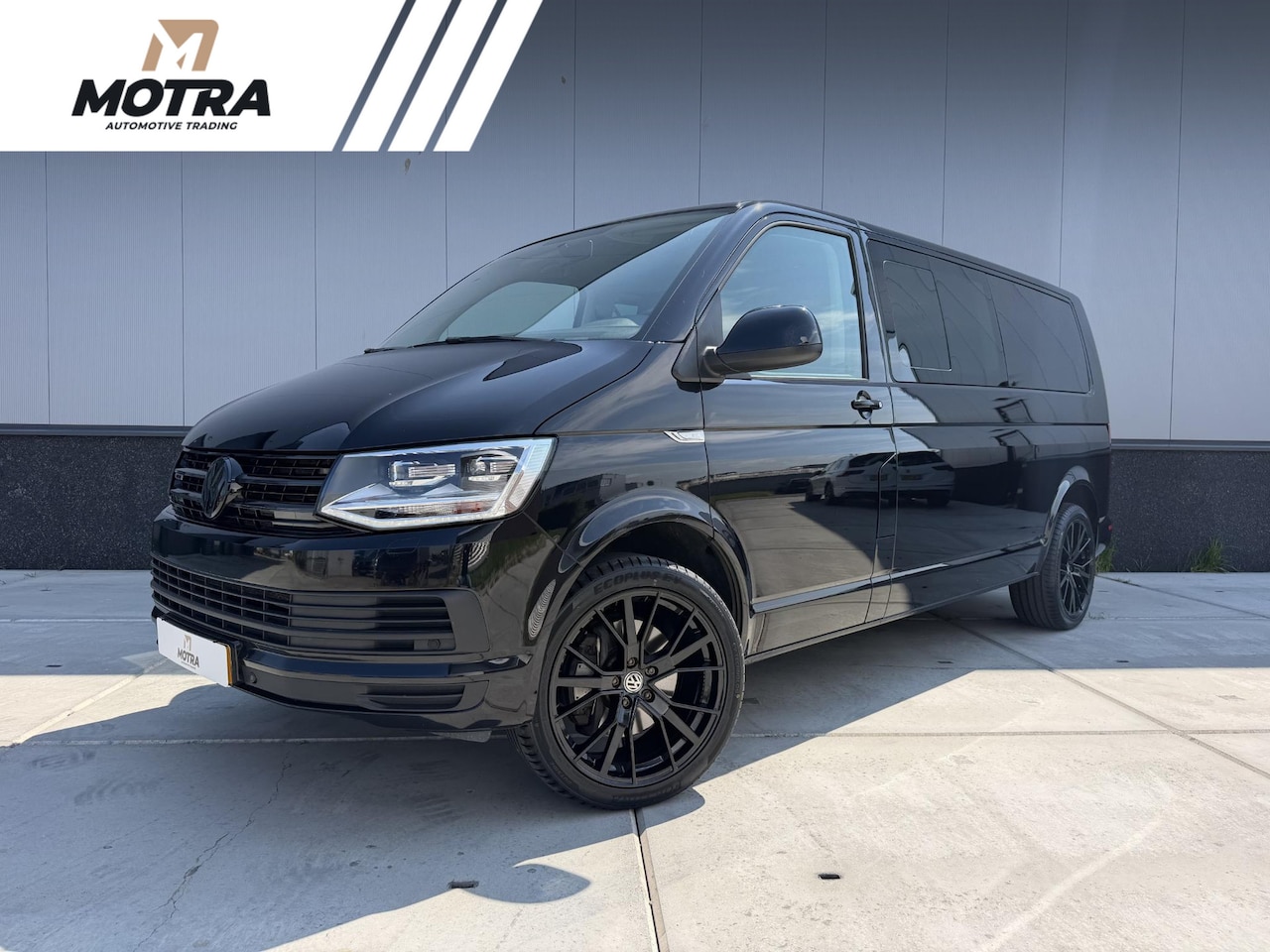 Volkswagen Transporter Caravelle - 2.0 TDI L2H1 DC 4Motion Highline | LED | Trekhaak | DAB | Dubbele Cabine | Apple Carplay - - AutoWereld.nl