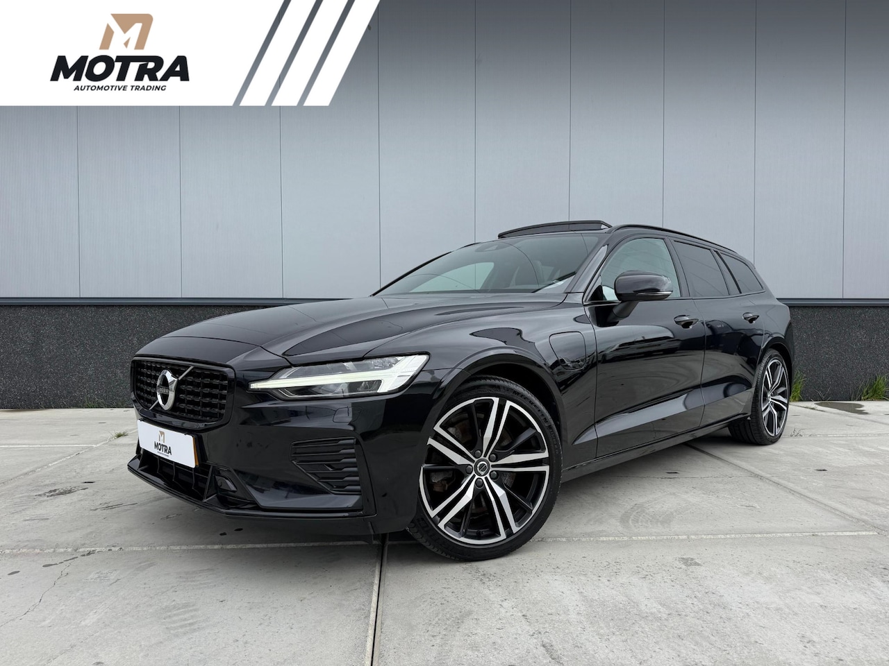 Volvo V60 - 2.0 T6 Recharge AWD R-Design Long Range | SOH 99% | Panorama | Trekhaak | Harman-Kardon - AutoWereld.nl