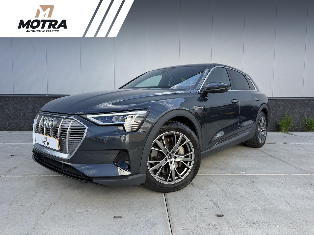 Audi e-tron - 55 quattro edition 95 kWh | SOH 89% | Luchtvering | Trekhaak | Camera | Stoelverwarming | - AutoWereld.nl