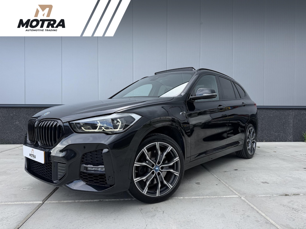 BMW X1 - xDrive25e Executive | M Sport | SOH 91% | Panorama | Trekhaak | HiFi | Camera | Stoelverwa - AutoWereld.nl