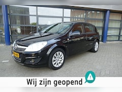 Opel Astra - 1.6 Temptation 5 deurs Apk 6-7-2027 Airco