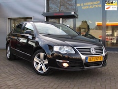Volkswagen Passat - 1.4 TSI Highline BlueMotion Navigatie Bj2009 Nap