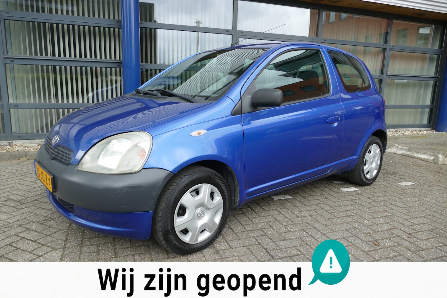 Toyota Yaris - 1.0 VVT-i Apk 28-05-2027 2e Eigenaar Stuurbekr - AutoWereld.nl