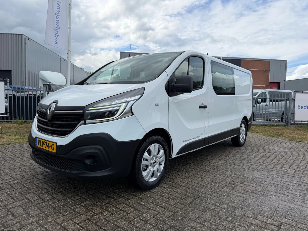 Renault Trafic - 2.0 dCi 120 T29 L2H1 Comfort Dubbele Cabine, Trekhaak - AutoWereld.nl