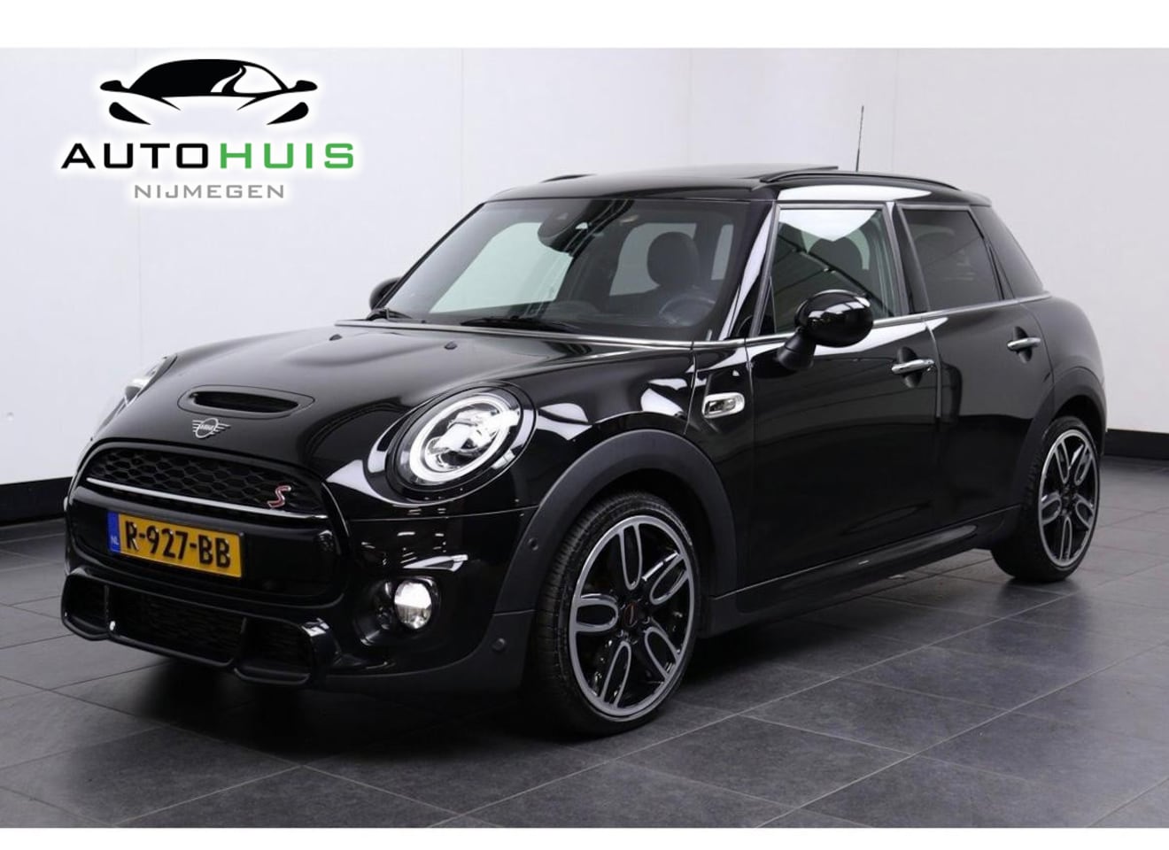MINI 5-Deurs - 2.0 Cooper S Knightsbridge Edition Jcw package Panoramadak Vol opties - AutoWereld.nl