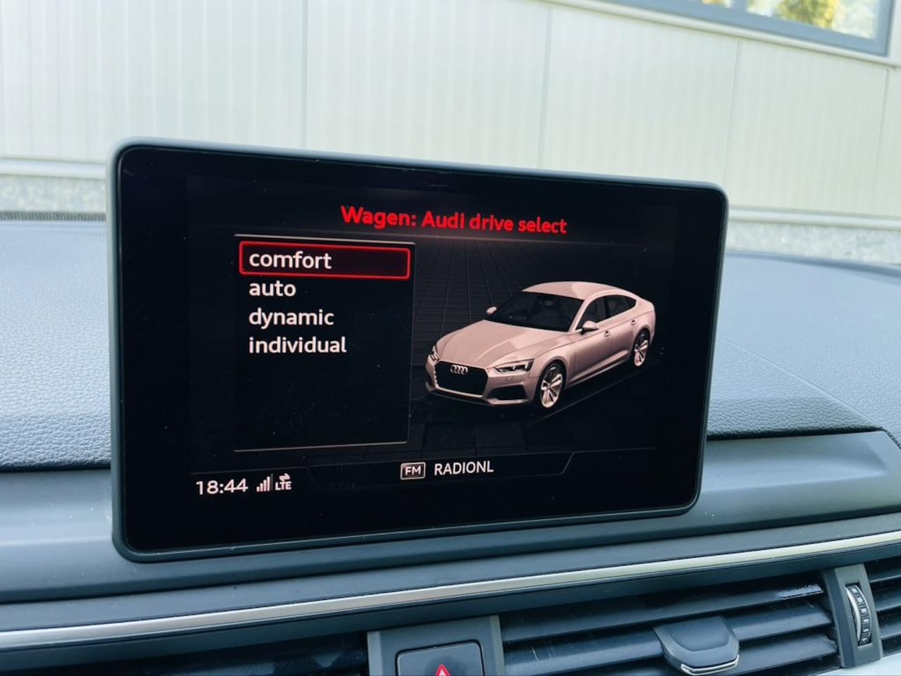 Audi A5 Sportback - 2.0 TFSI Sport S-line edition | 19" | navigatie | 2 x S-line