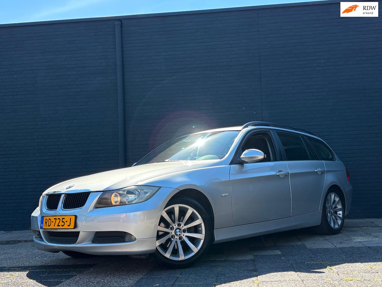 BMW 3-serie Touring - 318i | Automaat | Pano | Stoelverwarming - AutoWereld.nl