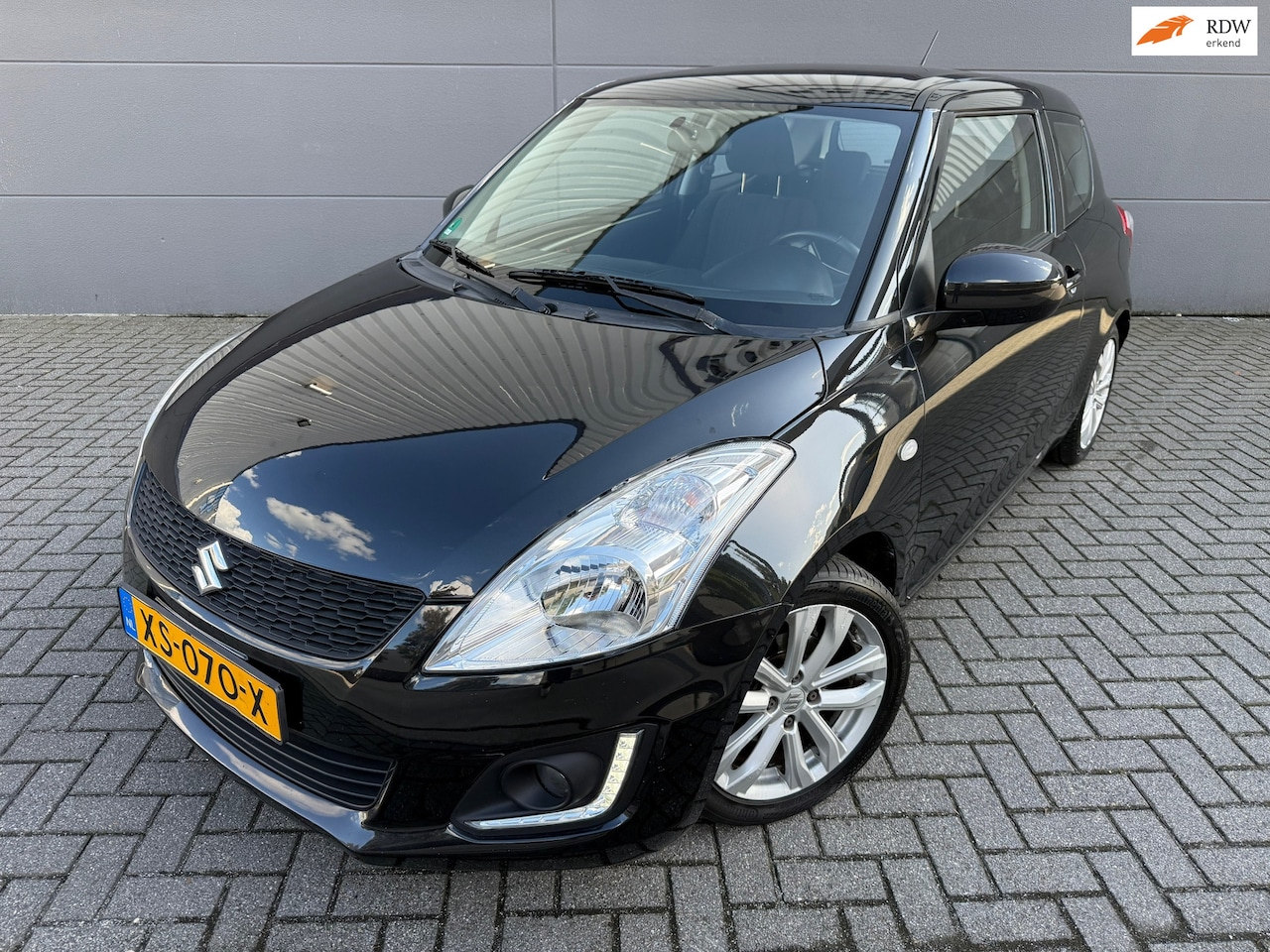 Suzuki Swift - 1.2 Comfort EASSS*Airco*Cruise*Velgen*2eEigenaar*C-D-afstansbediening - AutoWereld.nl