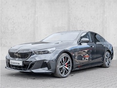 BMW 5-serie - 550e xDrive M-SPORT * LED, LEDER, PANO, TREKH, 20-inch LMV, M-REMMEN, MEM * Ex BMW-AG * *