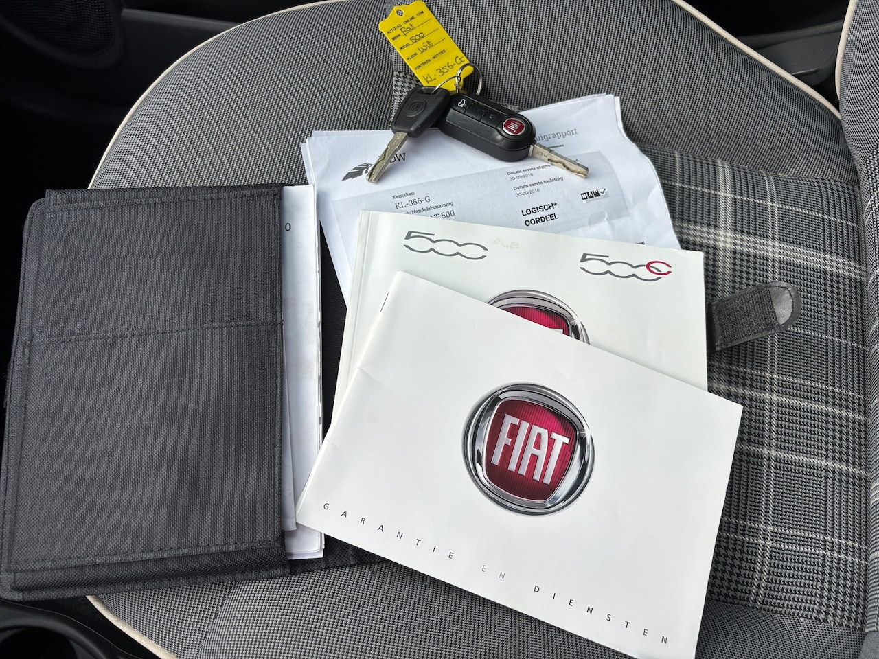 Fiat 500 - 0.9 TwinAir Turbo Lounge | Org-NL auto. Lage km. Pearl White. Airco. U-connect.