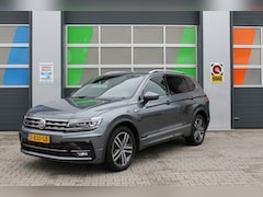 Volkswagen Tiguan - 2.0 TSI 4 Motion / HL BUS. / R-Line / Zeer compleet / Pano / Trekhaak
