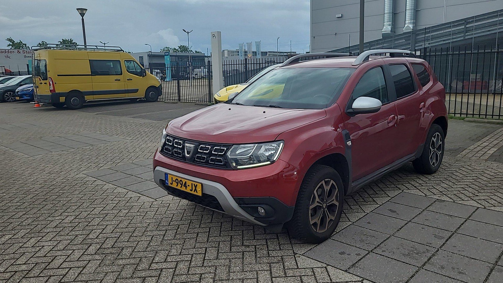 Dacia Duster - 1.0 TCe Bi-Fuel Prestige | Trekhaak | Airco | Navigatie | LM Velgen | Camera | - AutoWereld.nl