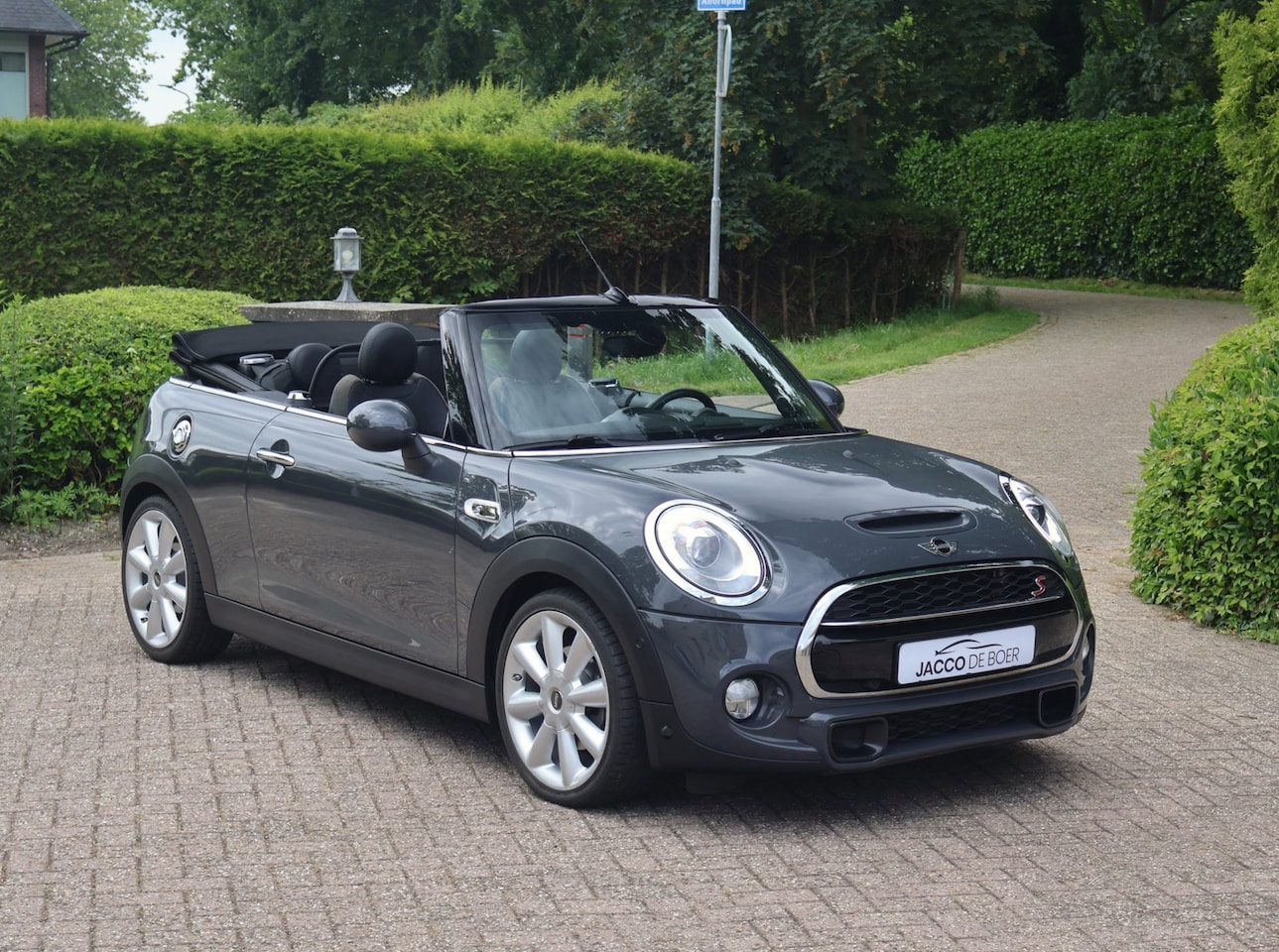 MINI Cabrio - Mini 2.0 Cooper S Chili Automaat Harman-Kardon/Navi/18"/Stoelverw/1e Eigenaar - AutoWereld.nl